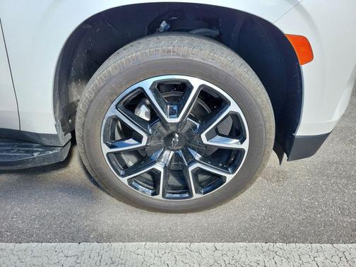 2022 Chevrolet Suburban RST