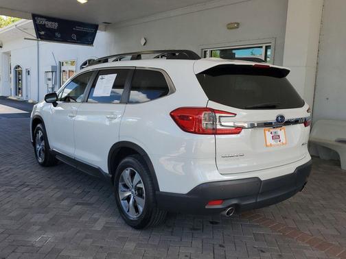 Crystal White Pearl 2023 Subaru Ascent Premium 8-Passenger