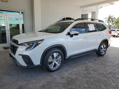 Crystal White Pearl 2023 Subaru Ascent Premium 8-Passenger
