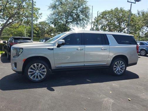 2022 GMC Yukon XL Denali