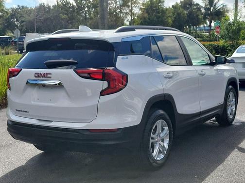 2021 GMC Terrain SLE
