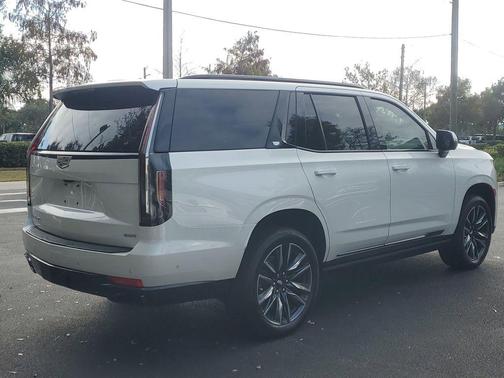 2023 Cadillac Escalade Sport