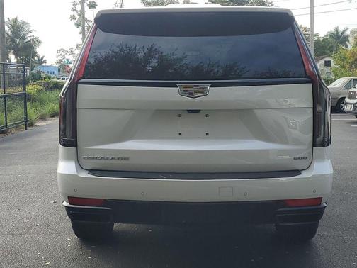 2023 Cadillac Escalade Sport