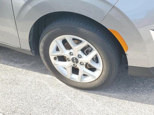 Steel Gray 2023 Kia Soul LX