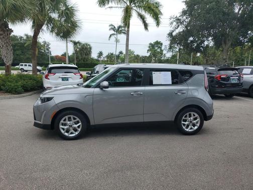 Steel Gray 2023 Kia Soul LX