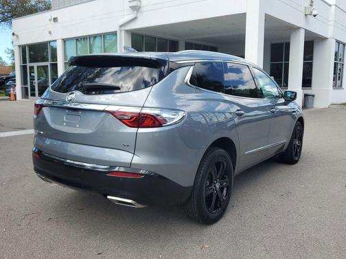 2024 Buick Enclave Essence FWD