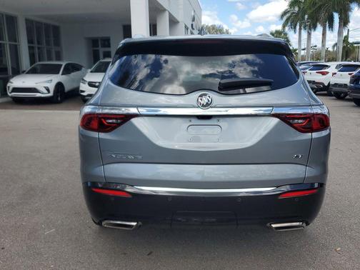 2024 Buick Enclave Essence FWD