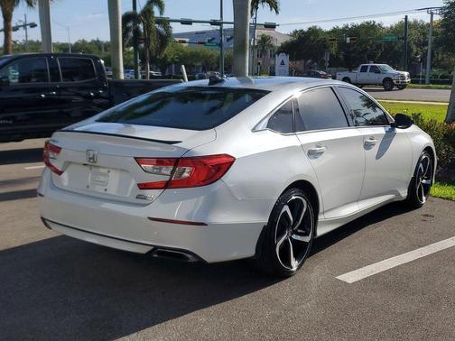 Platinum White Pearl 2022 Honda Accord Sport SE 1.5T