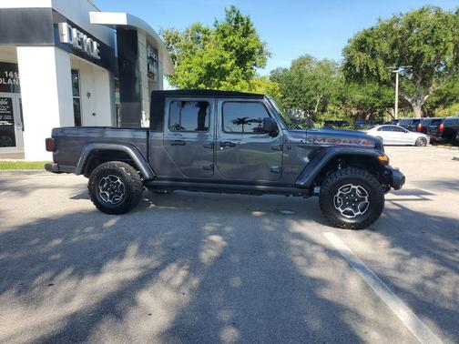 Granite Crystal Metallic Clearcoat 2023 Jeep Gladiator Mojave 4x4