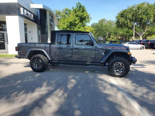 Granite Crystal Metallic Clearcoat 2023 Jeep Gladiator Mojave 4x4