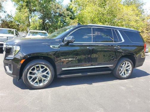 2021 GMC Yukon SLT
