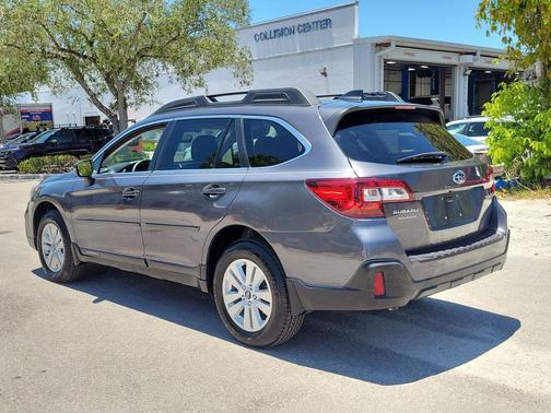 Magnetite Gray Metallic 2019 Subaru Outback 2.5i Premium