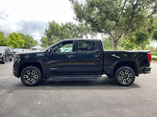 Onyx Black 2022 GMC Sierra 1500 AT4
