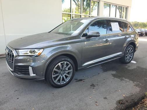 Samurai Gray Metallic 2022 Audi Q7 45 Premium Plus