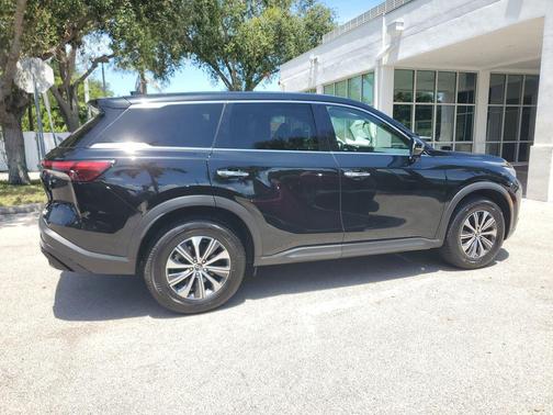 Mineral Black 2023 INFINITI QX60 Pure
