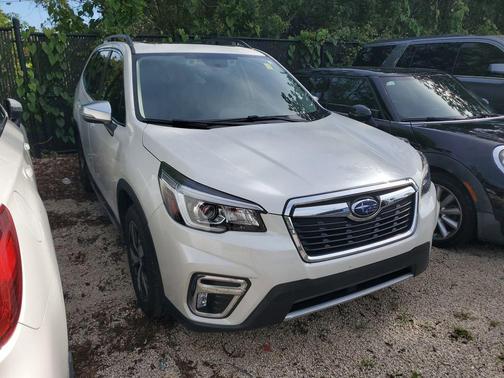 Crystal White Pearl 2020 Subaru Forester Touring