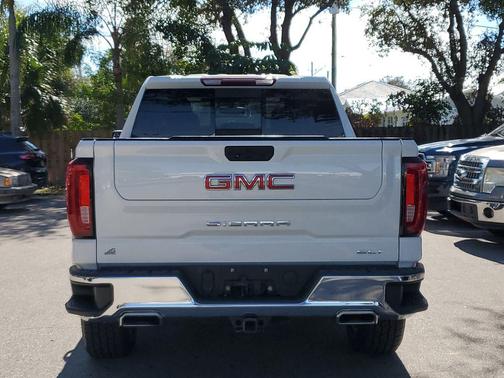 2022 GMC Sierra 1500 SLT