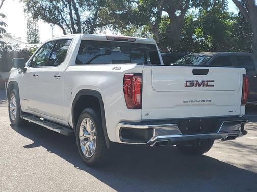 2022 GMC Sierra 1500 SLT
