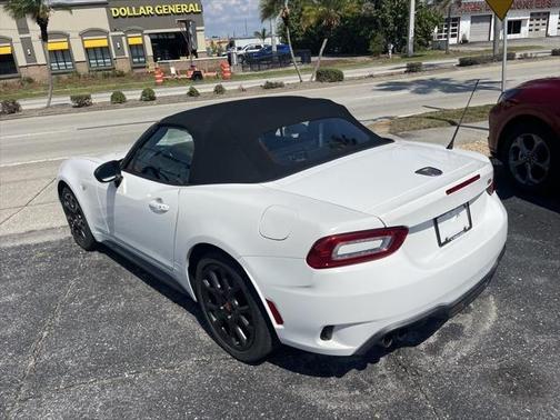 2017 FIAT 124 Spider Base