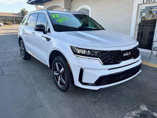 2023 Kia Sorento S