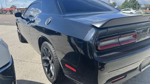 Pitch Black Clearcoat 2022 Dodge Challenger SXT