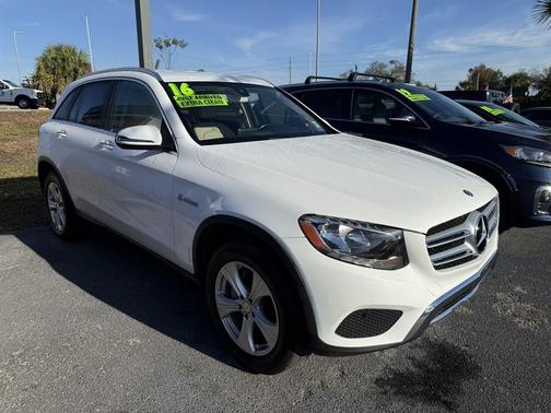 2016 Mercedes-Benz GLC 300 Base