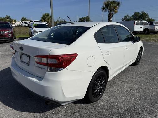 2019 Subaru Impreza 2.0i