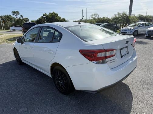2019 Subaru Impreza 2.0i
