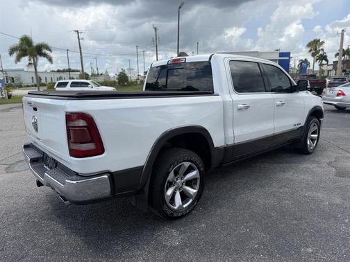 Ivory White Tri-Coat Pearlcoat 2021 RAM 1500 Limited