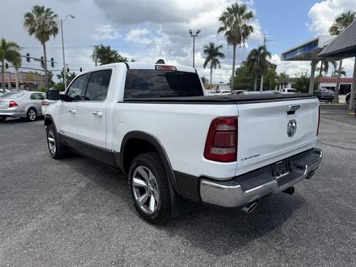 Ivory White Tri-Coat Pearlcoat 2021 RAM 1500 Limited
