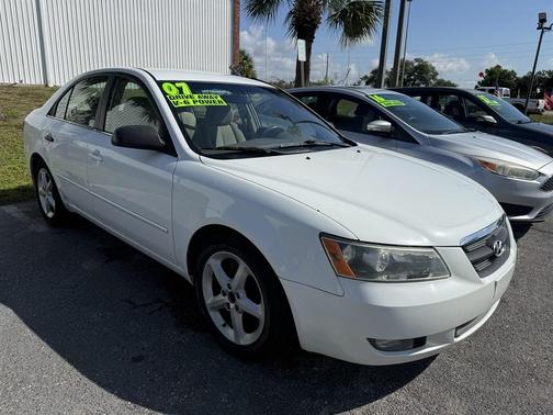 White 2007 Hyundai SONATA SE