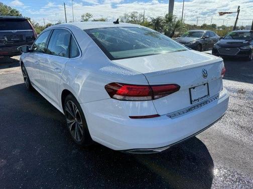2022 Volkswagen Passat 2.0T SE