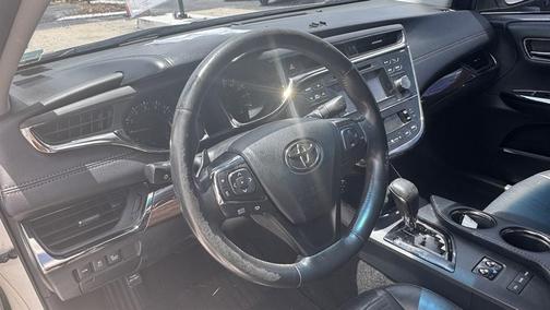 Blizzard Pearl 2013 Toyota Avalon XLE