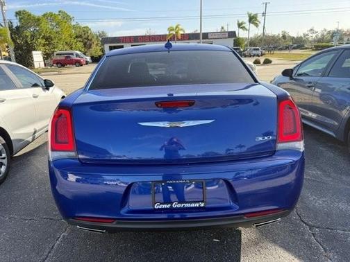 2019 Chrysler 300 Touring