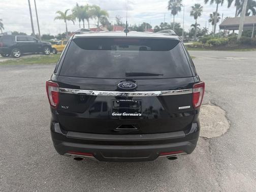 Agate Black Metallic 2019 Ford Explorer XLT