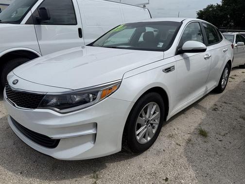 Snow White Pearl 2016 Kia Optima LX