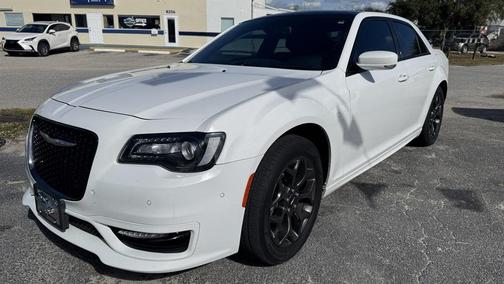 2018 Chrysler 300 S
