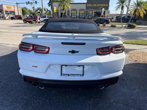 2022 Chevrolet Camaro RWD Convertible LT1