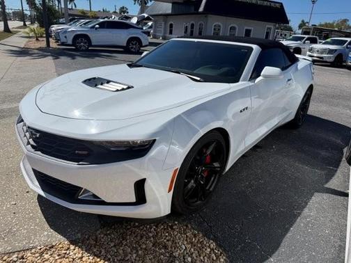 2022 Chevrolet Camaro RWD Convertible LT1