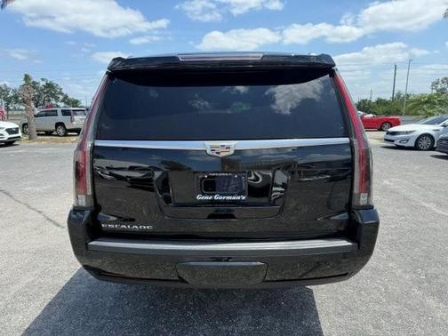 2016 Cadillac Escalade ESV Luxury