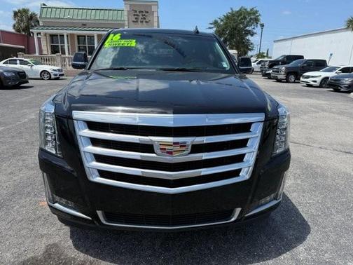 2016 Cadillac Escalade ESV Luxury