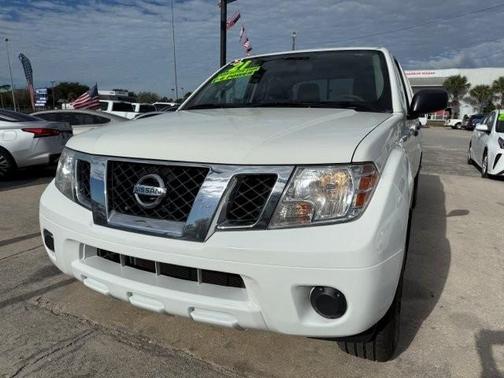 2021 Nissan Frontier SV