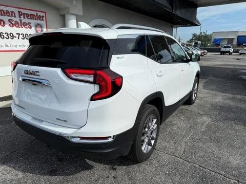 2023 GMC Terrain SLT