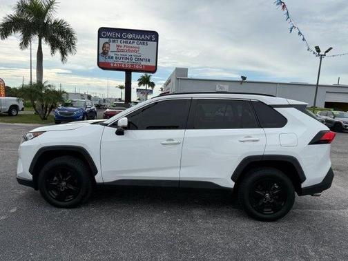 Super White 2021 Toyota RAV4 XLE