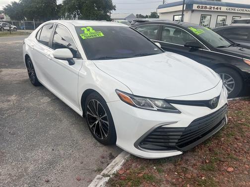 White 2022 Toyota Camry LE