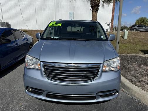 2013 Chrysler Town & Country Touring