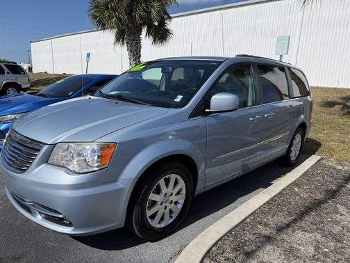 2013 Chrysler Town & Country Touring