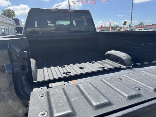 2023 GMC Sierra 2500 Denali