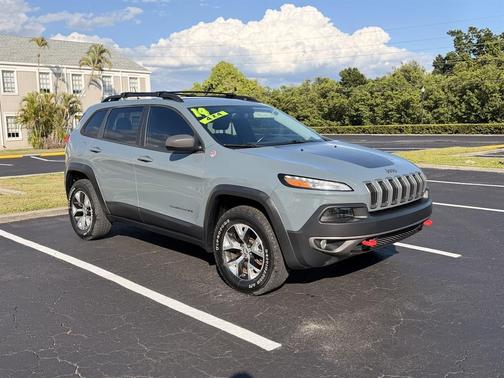 Anvil Clear Coat 2014 Jeep Cherokee Trailhawk