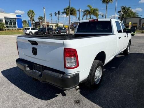 2023 RAM 2500 Tradesman Crew Cab 4x2 8' Box